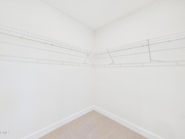 Building Photo - 458 Channel Drop Dr