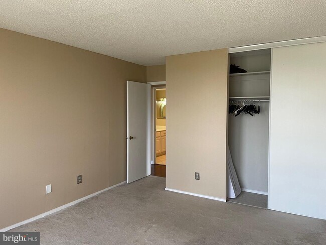 Building Photo - 6101 Edsall Rd