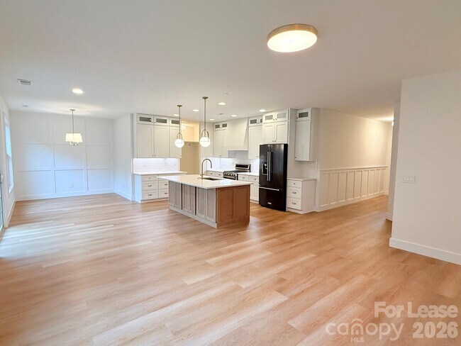 Building Photo - 5707 Verducci Ln