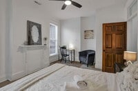 Building Photo - The Artist's Apt. | 2BR | Short North | +Parking