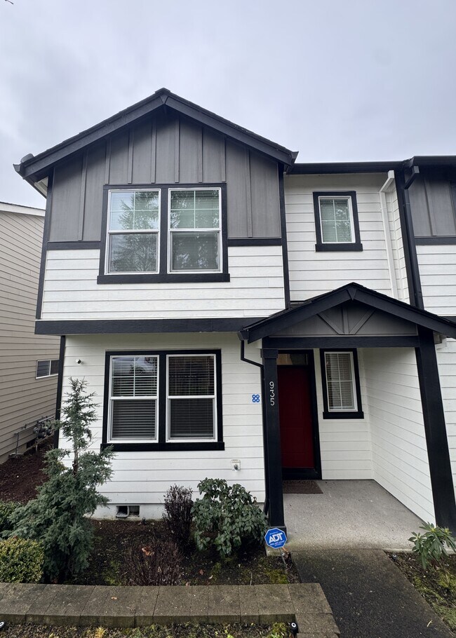 Building Photo - 935 N 19th Ave