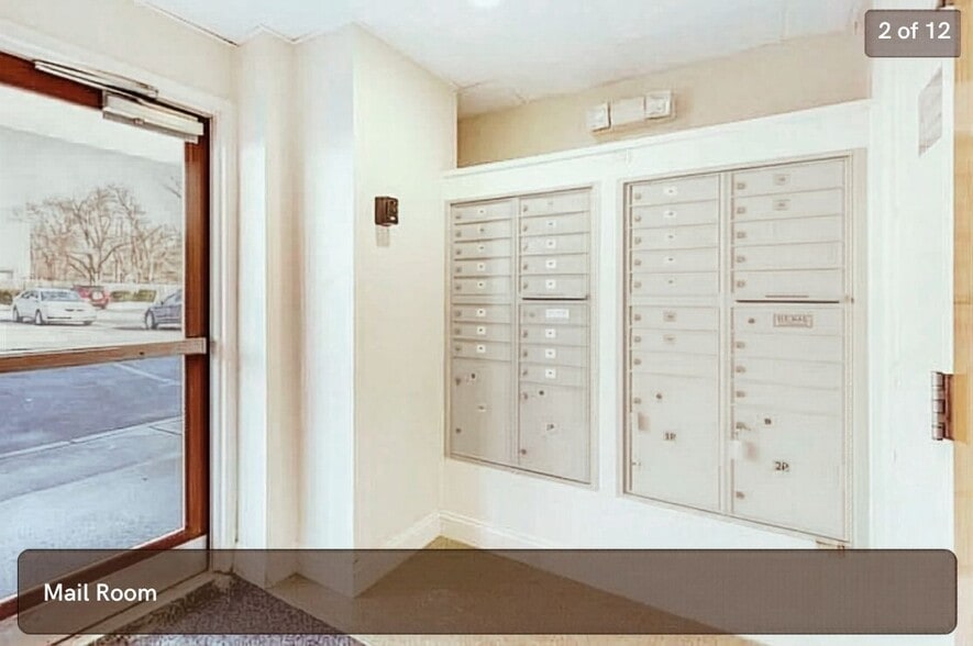 Mail Box - 391 Pleasant St