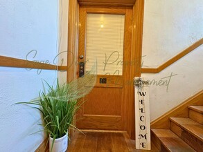 Building Photo - MIDTOWN!!! 1/2 MONTH OF FREE RENT!