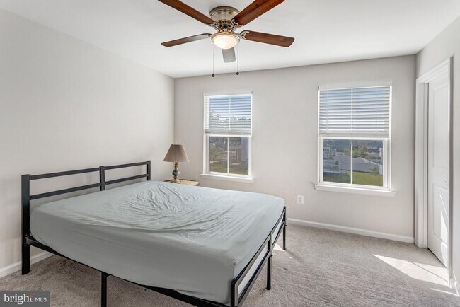 Building Photo - 11241 Wheeler Ridge Dr