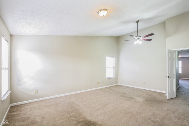 Building Photo - 11705 Rossmore Dr