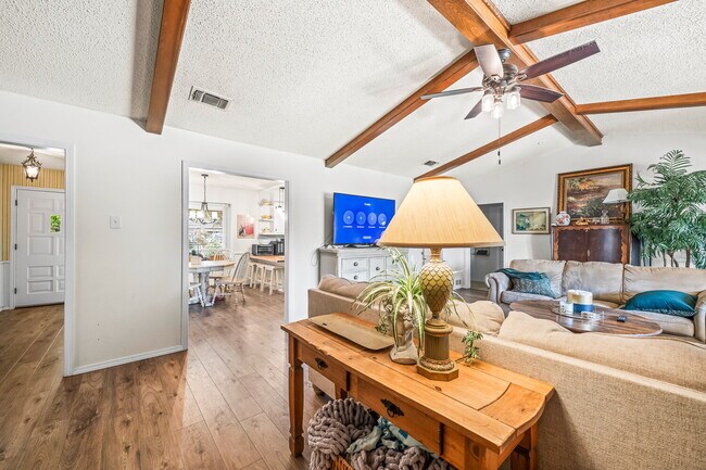 Building Photo - Spacious Home in Southwest Lubbock w/ Office