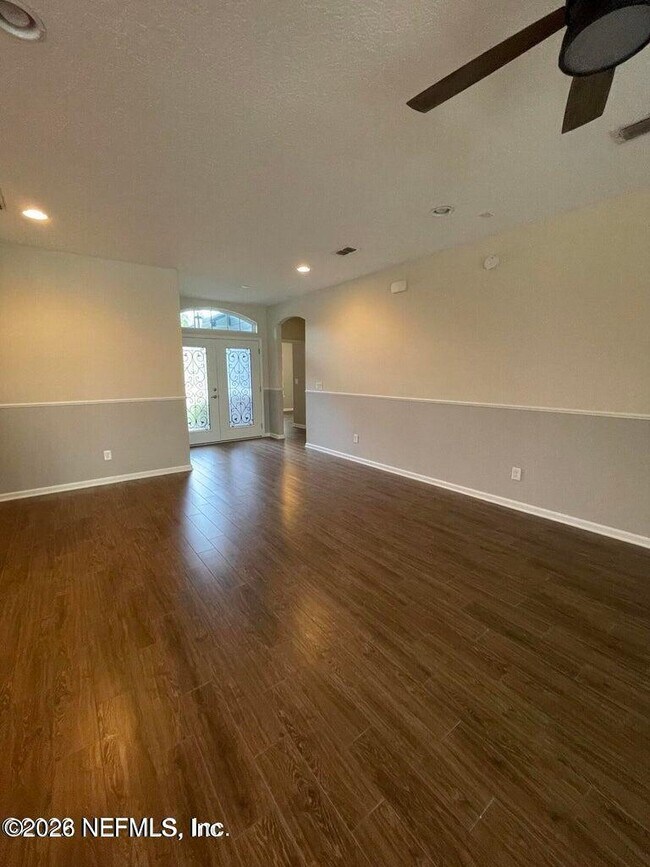 Building Photo - 81051 Leeside Ct