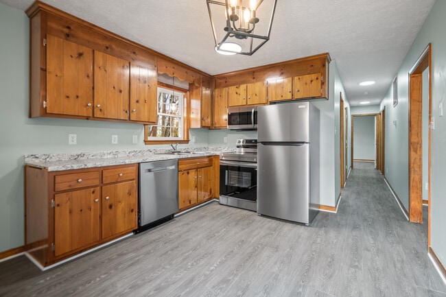 Building Photo - 514 Highland Ave