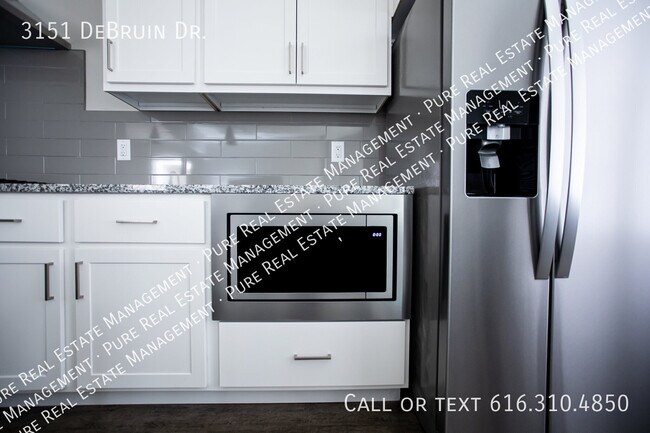 Building Photo - 3151 DeBruin Dr