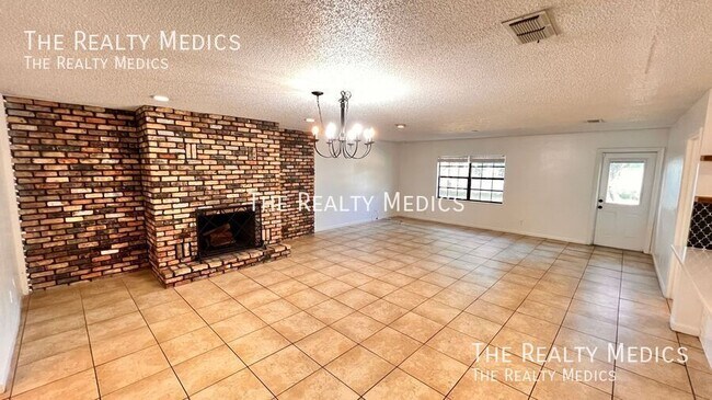 Building Photo - 1009 Alfred Dr