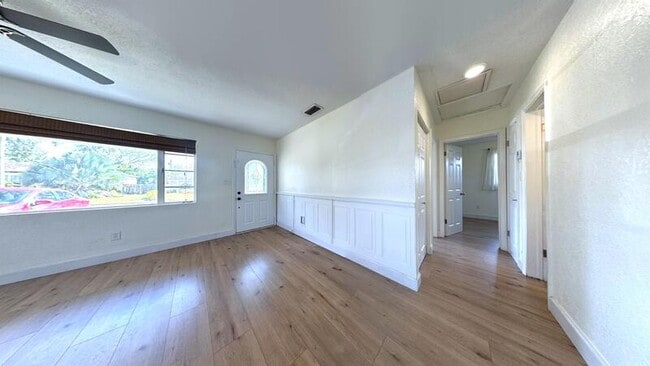 Building Photo - 5131 13th Ave N