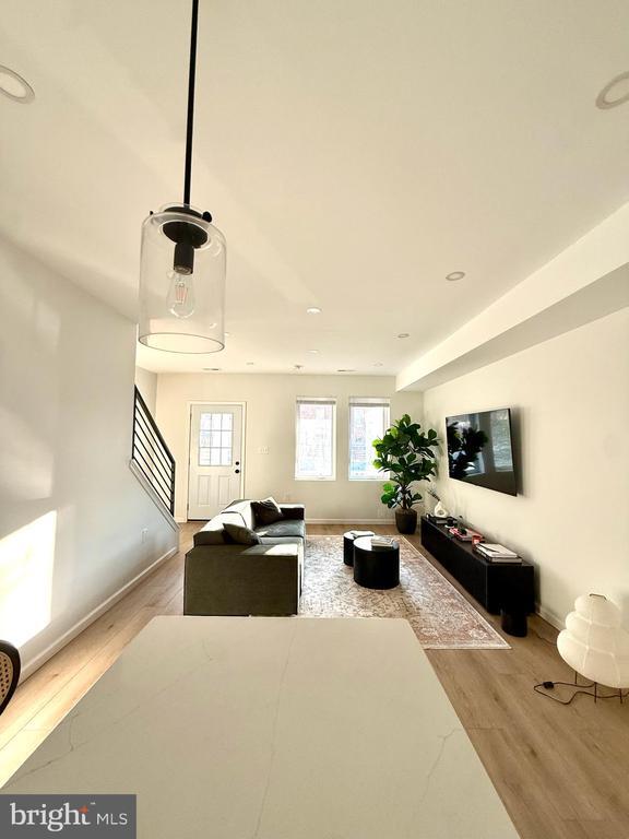 Building Photo - 5326 9th St NW