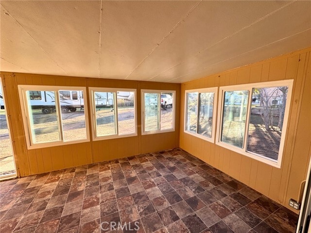 Building Photo - 18393 Catalpa St