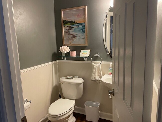 Building Photo - 3212 Toone St