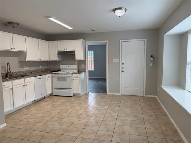 Building Photo - 3332 Navaro St