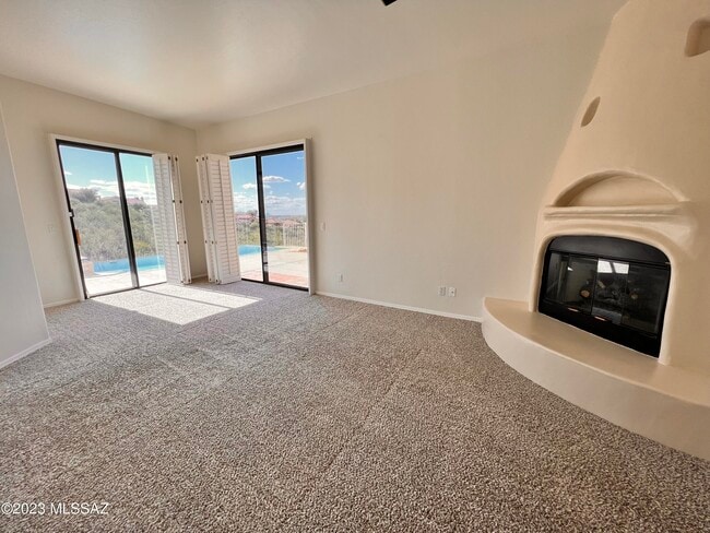 Building Photo - 10123 N Alder Spring Dr