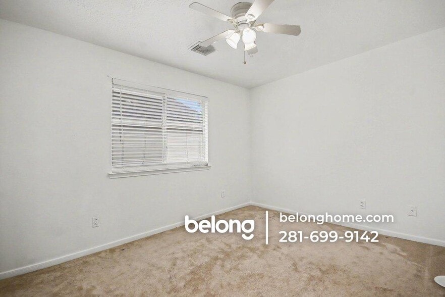 Building Photo - 431 N Hampton Ct