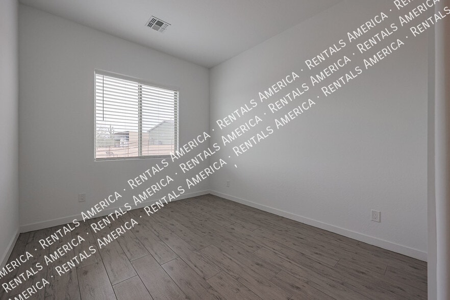Building Photo - 16720 E Melanie Dr
