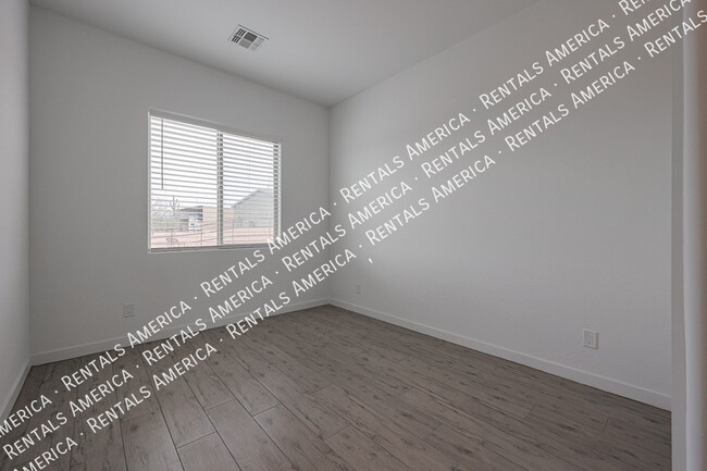 Building Photo - 16720 E Melanie Dr