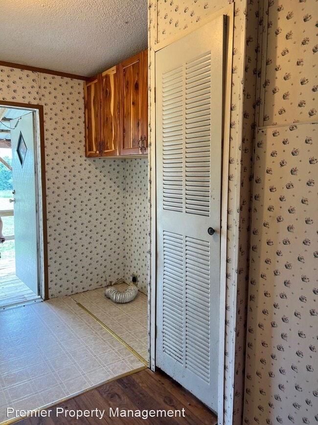 Building Photo - 4 br, 2 bath House - 9404 W Hwy 32
