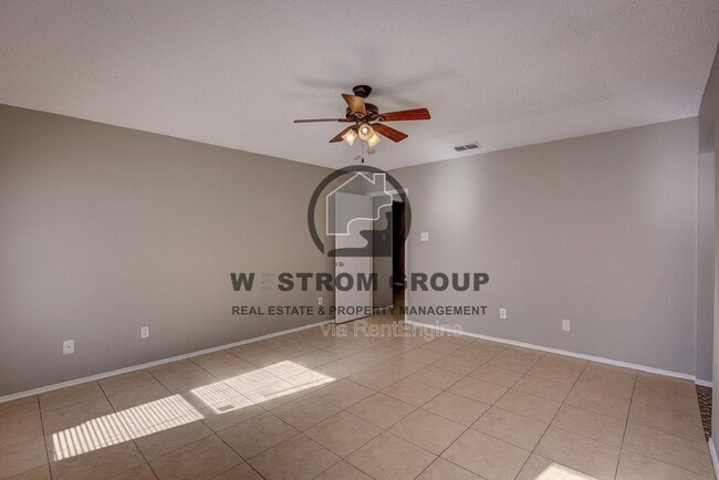 Building Photo - 420 Revolution Ln
