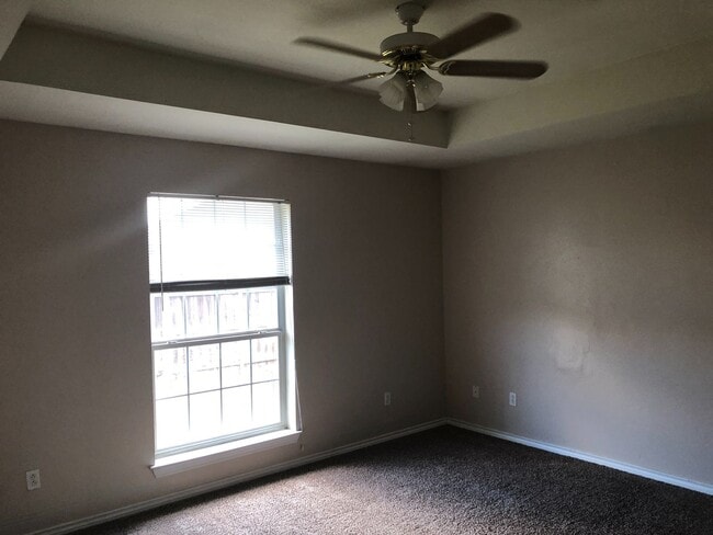 Building Photo - Spacious 3 Bedroom, 3 Bathroom Duplex in Steeplechase – Available for SUBLEASE August 4, 2025