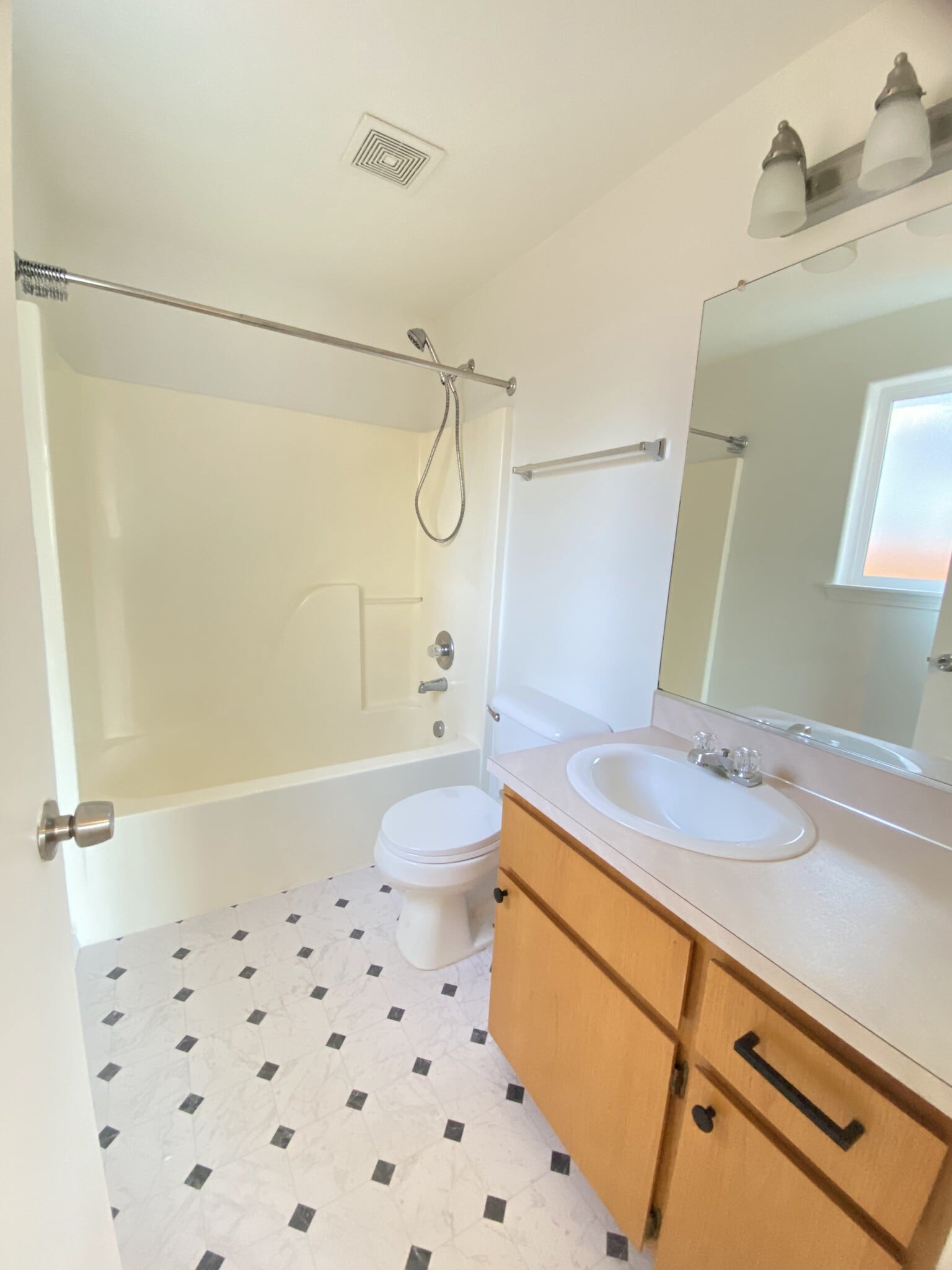 Attached Master Bathroom - 12733 SE 23rd Avenue