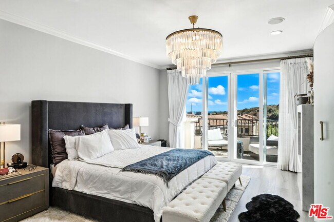 Building Photo - 23971 De Ville Way