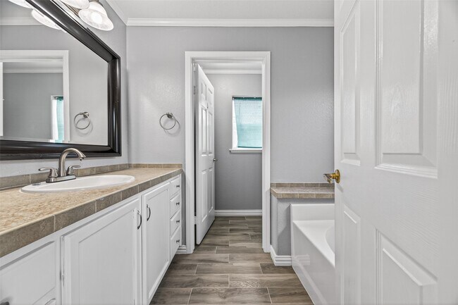 Building Photo - 21447 Sweet Grass Ln