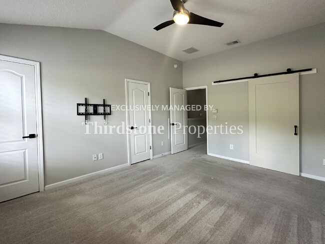 Building Photo - 6131 Bartram Village Dr
