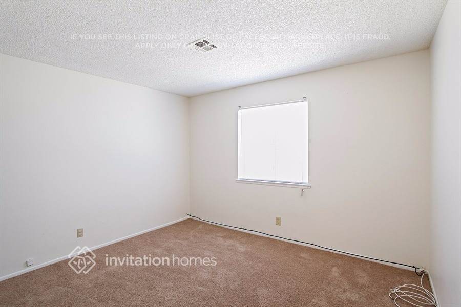 Building Photo - 610 E Eldorado Ln