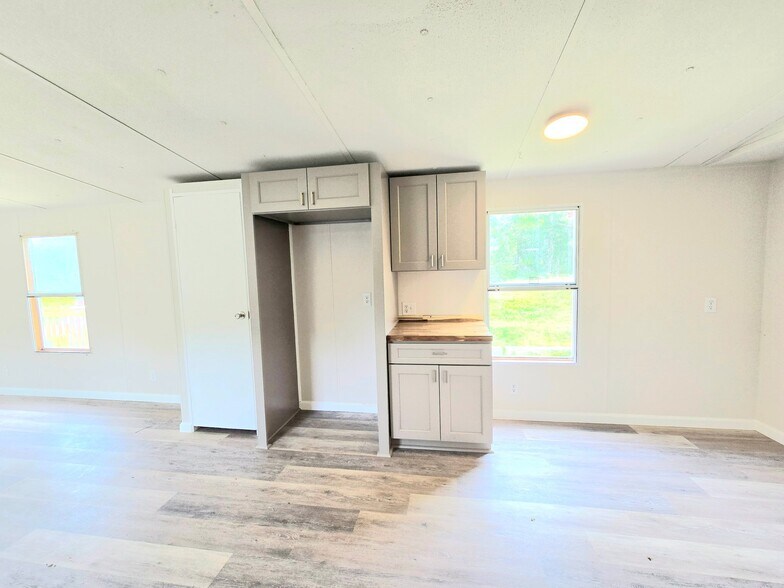 Building Photo - 1114 Lavender Rd