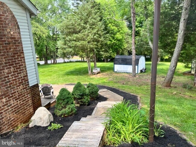 Building Photo - 7329 Fleetwood Ct
