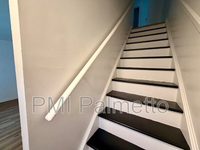 Building Photo - 1241 Grove Park Ln