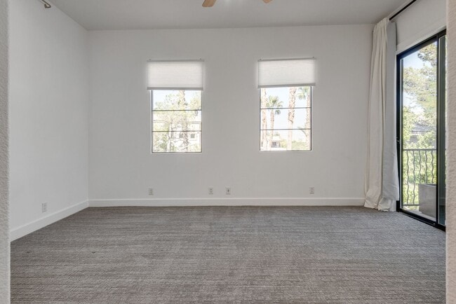 Building Photo - Luxury Summerlin Living in Gated Canyon Cr...