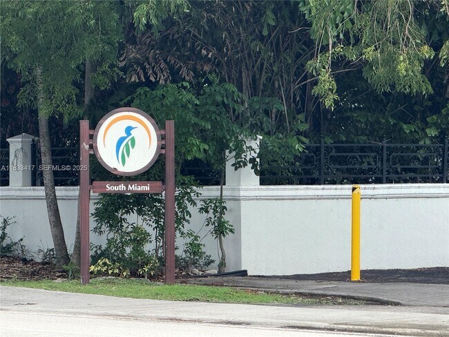 Building Photo - 6667 Miller Dr