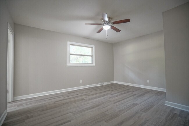 Building Photo - 246 Acorn Acres Rd