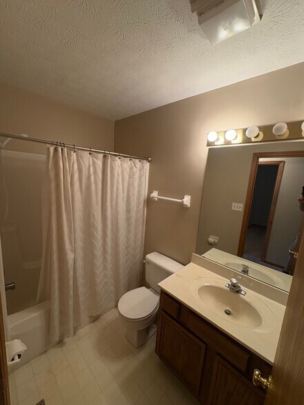 Building Photo - 7333 McSmith Ln