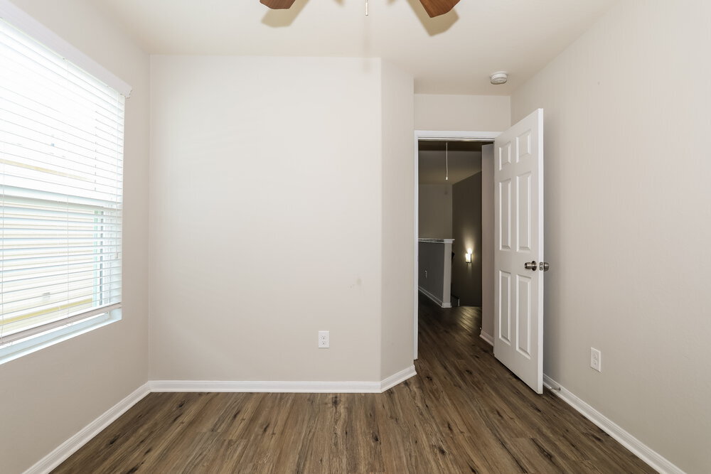 Building Photo - 16738 N Gull Dr
