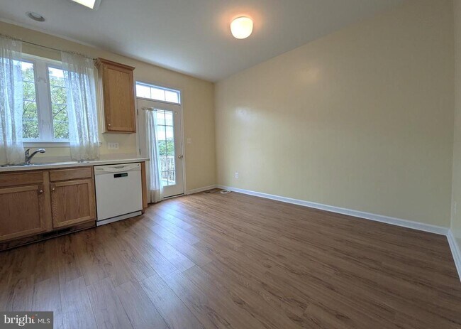Building Photo - 25015 Riding Center Dr
