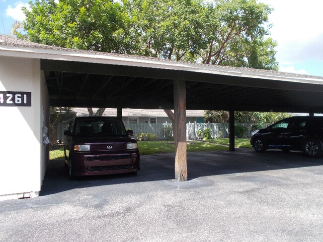 Building Photo - 4261 Island Cir