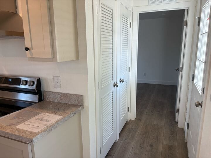 Building Photo - 2060 N Center St