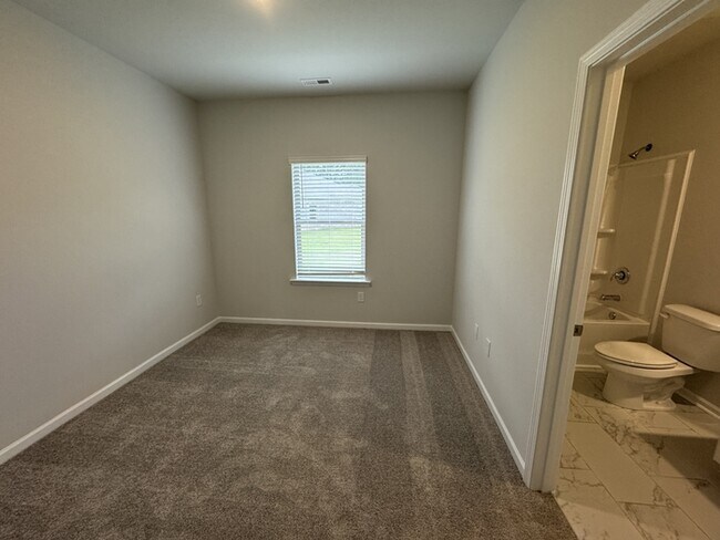 Building Photo - 229 Waylan Rdg Ln