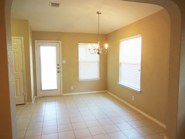 Building Photo - 631 Tom Kemp Dr