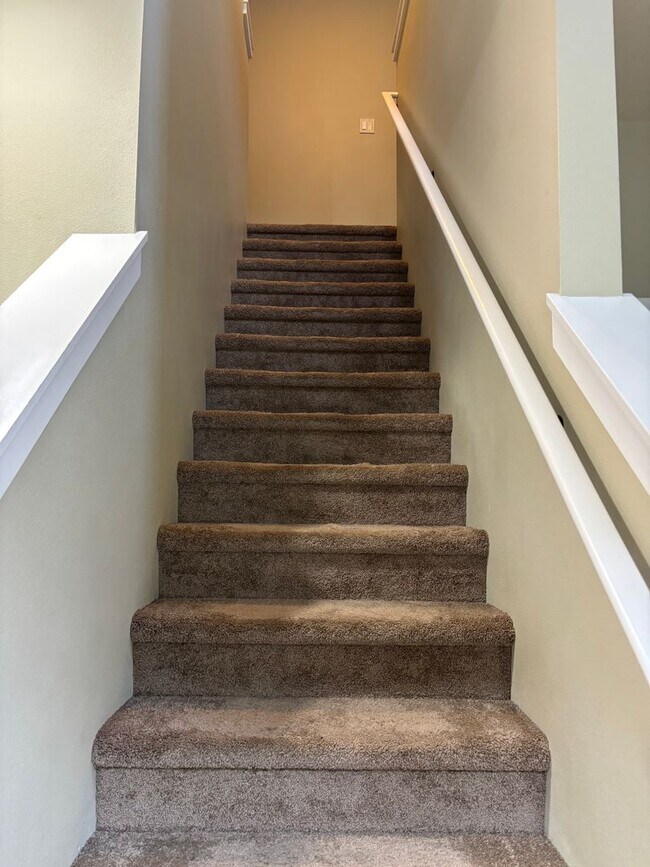 Building Photo - K1021