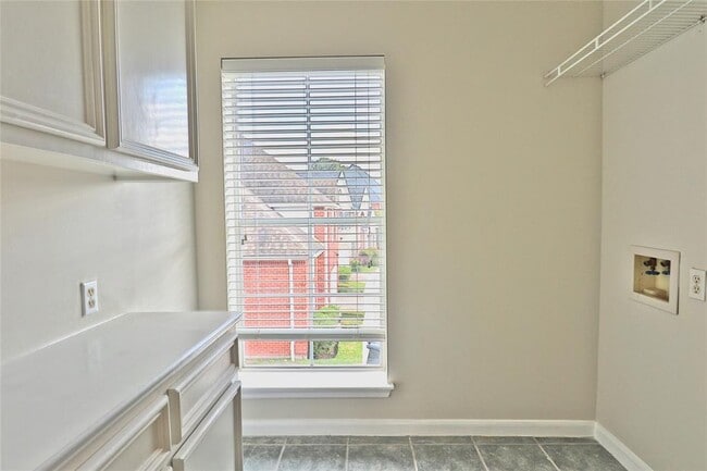Building Photo - 3628 Timberside Cir Dr