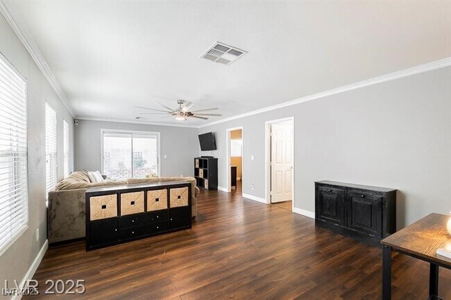 Building Photo - 9761 Splendor Sky Ave