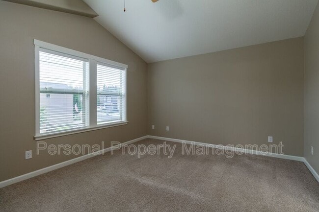 Building Photo - 13018 NE 28th Way