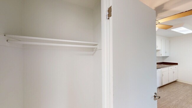 Building Photo - 402 Alameda del Prado