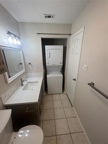Building Photo - 904 N Austin St